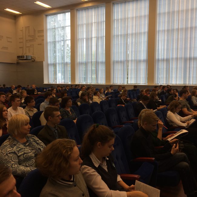 24-26 сентября был проведен цикл организационных собраний для школьников и их родителей по ознакомлению с новыми обучающими, проектными и экскурсионными программами институтов НГТУ имени Р. Е. Алексеева