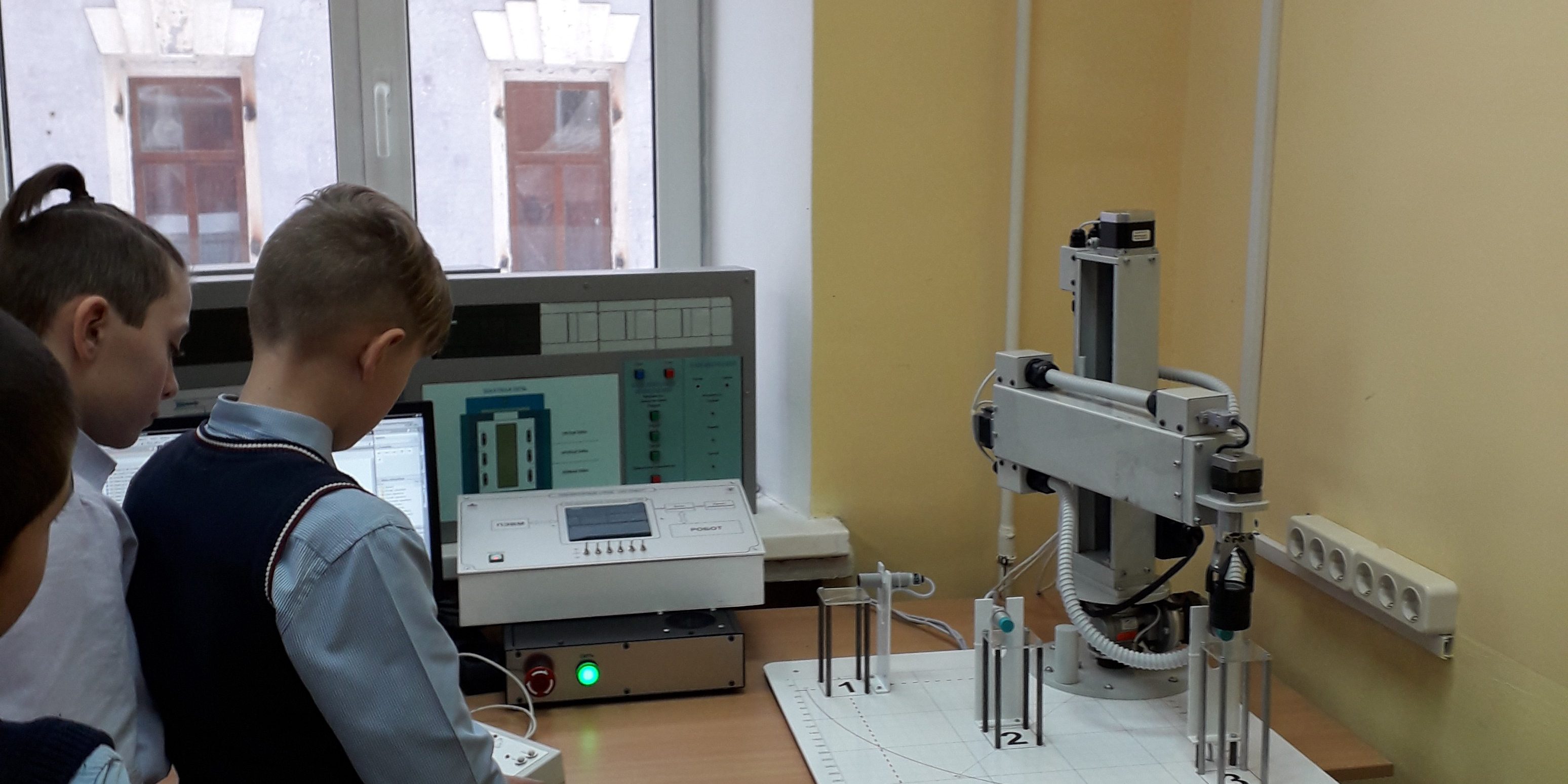 НГТУ продолжает проводить экскурсии для школьников – 1